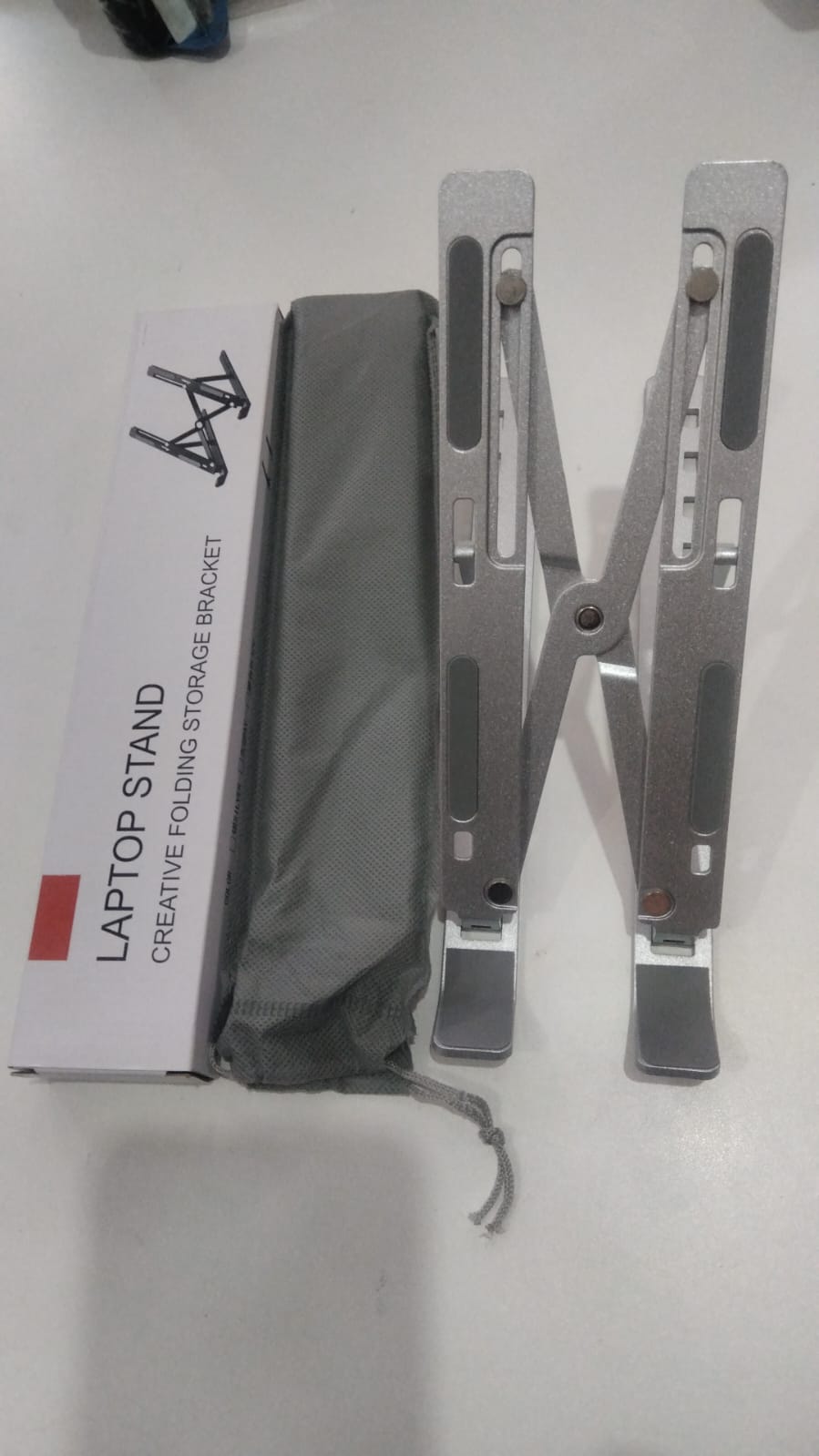Soporte de tablet metálico